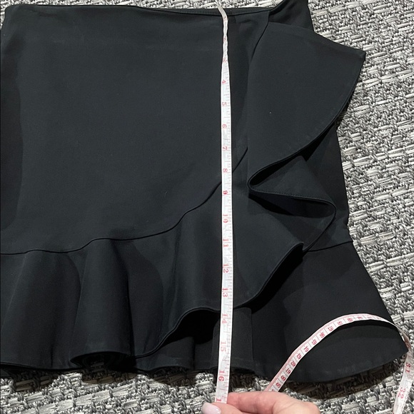 Zara Woman | Black Ruffle Mini Skirt - Picture 9 of 9
